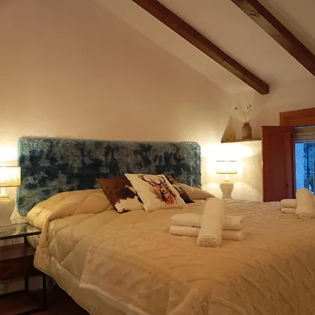 Cortijo Entero La Tina Nueva Holiday home El Batan (Jaen)