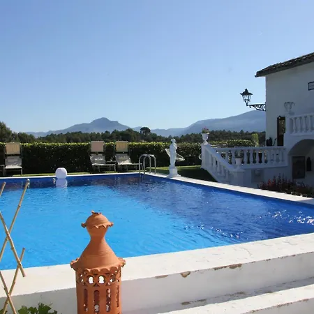 Cortijo Entero La Tina Nueva Holiday home El Batan (Jaen)