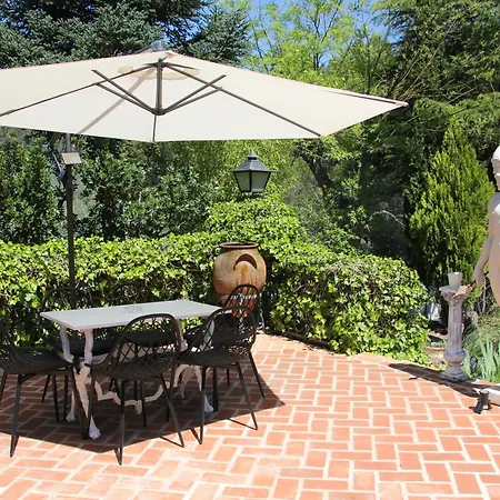 Cortijo Entero La Tina Nueva Holiday home *